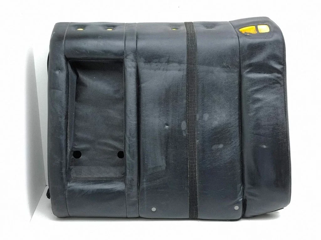 Rear seat – left