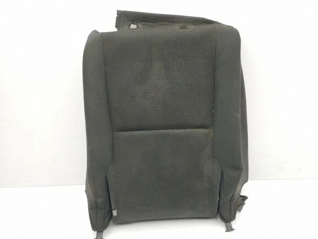 Rear seat – right