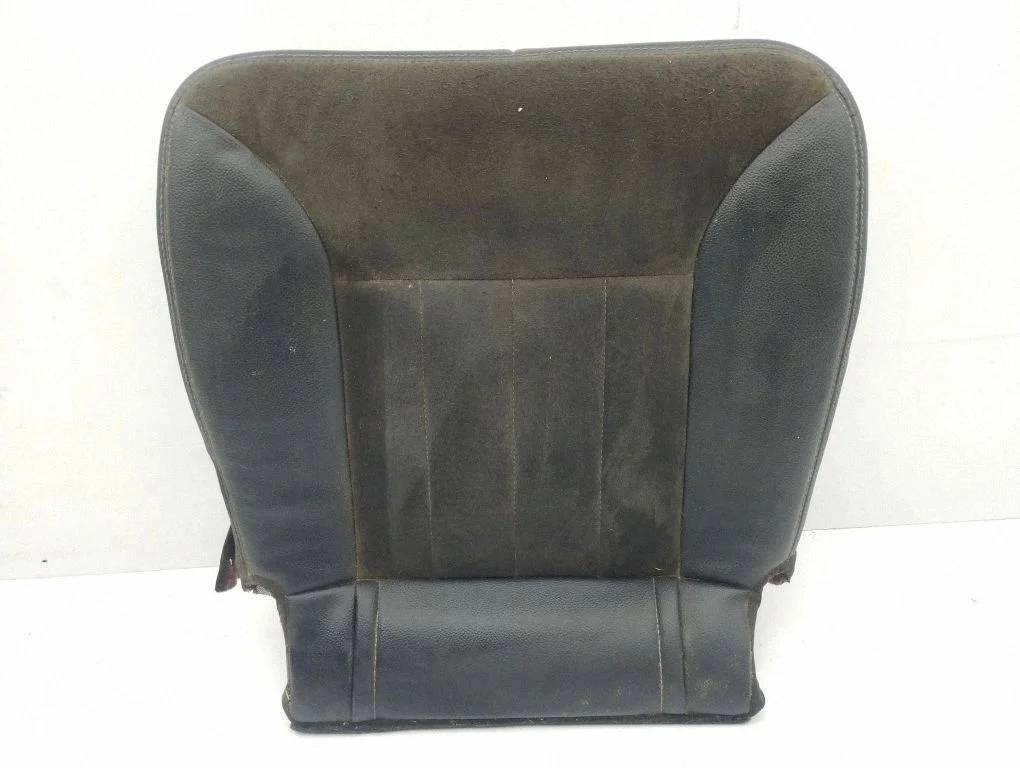 Rear seat – right