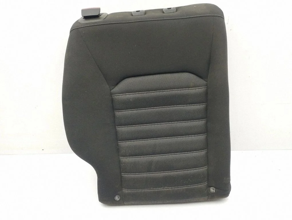 Rear seat – right