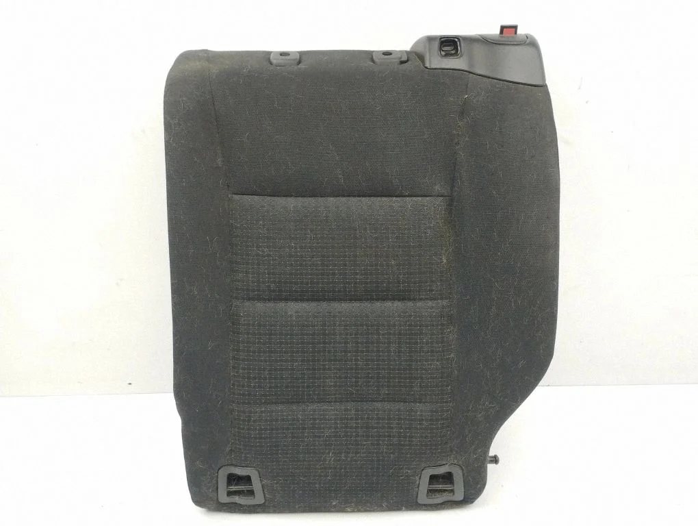Rear seat – left