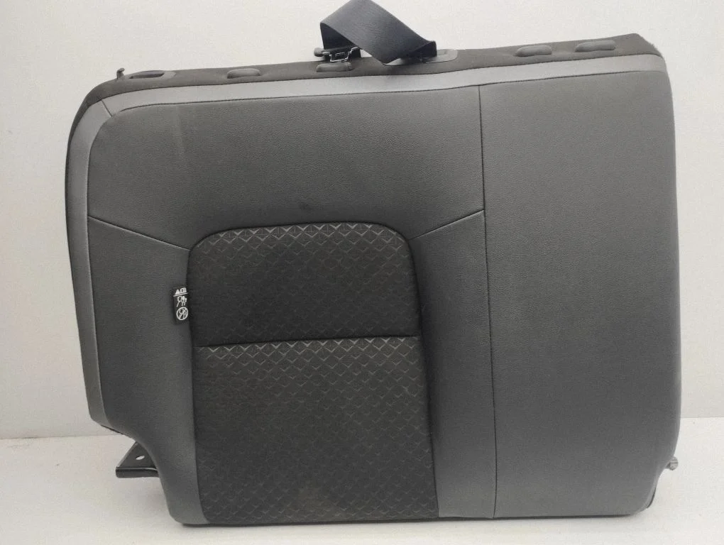 Rear seat – right
