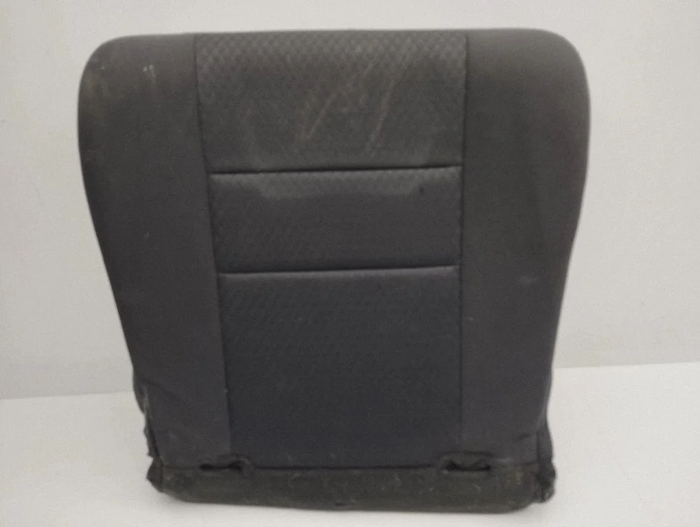 Rear seat – right