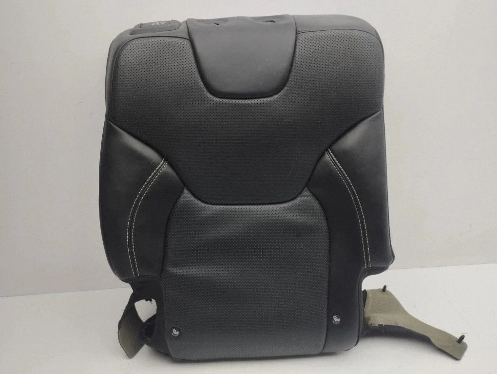Rear seat – right