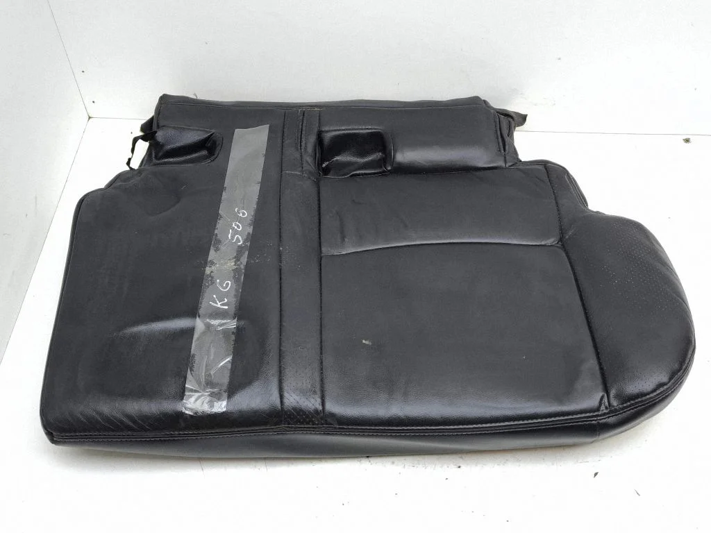 Rear seat – left