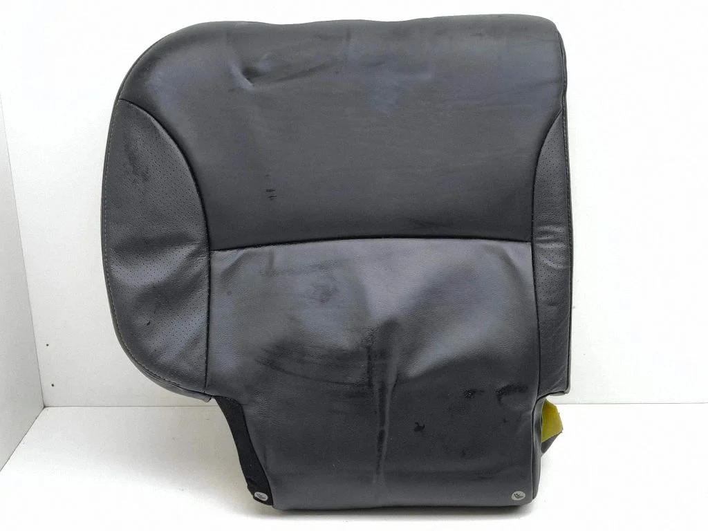 Rear seat – right