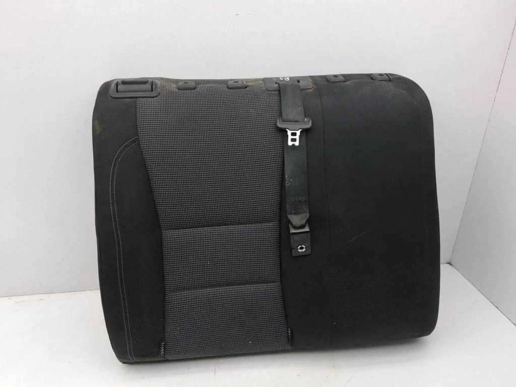 Rear seat – right
