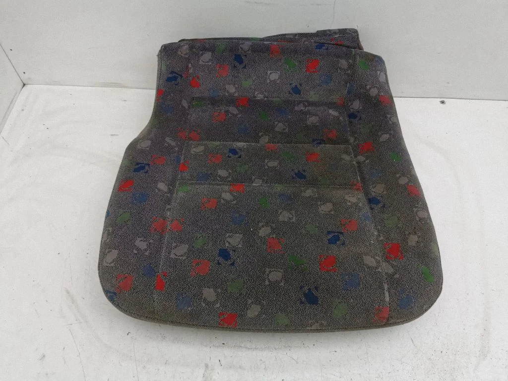 Rear seat – right