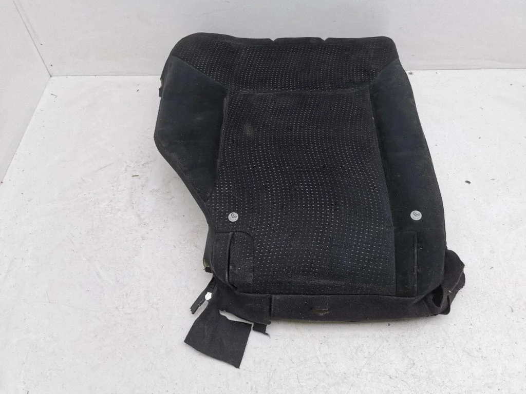 Rear seat – right