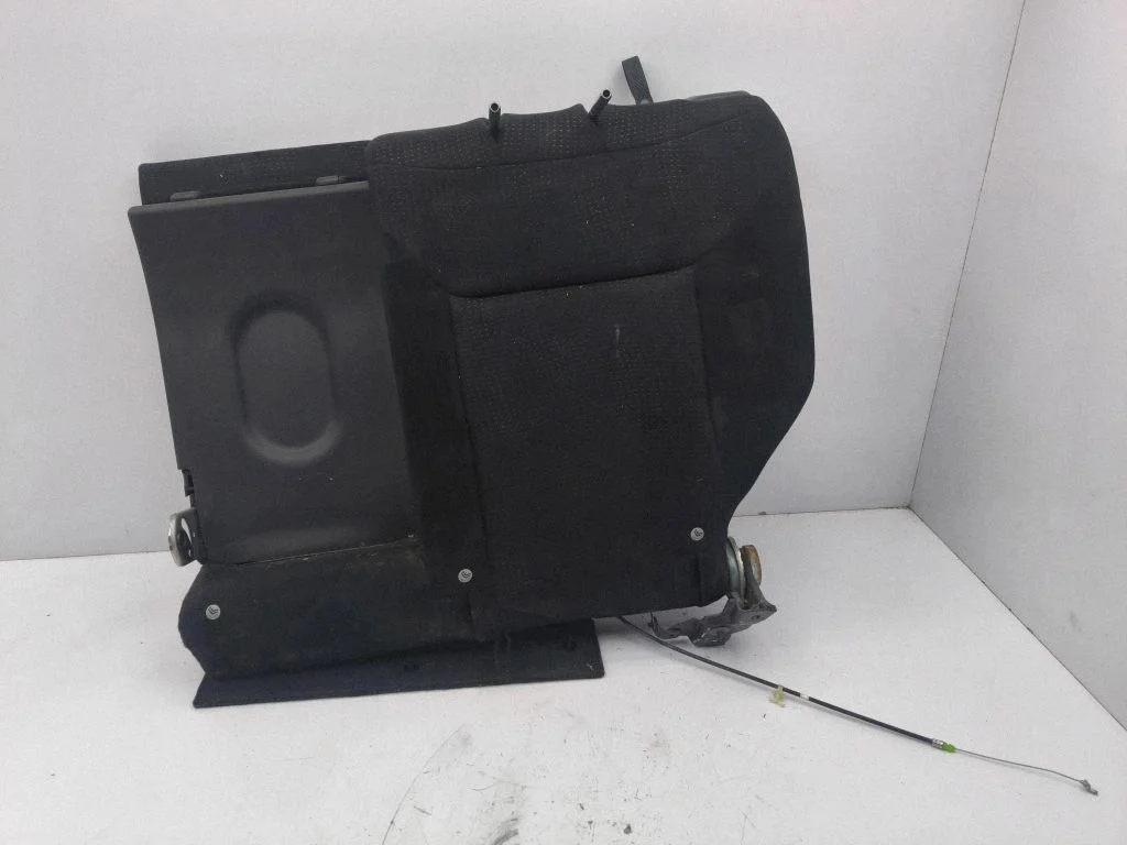 Rear seat – left