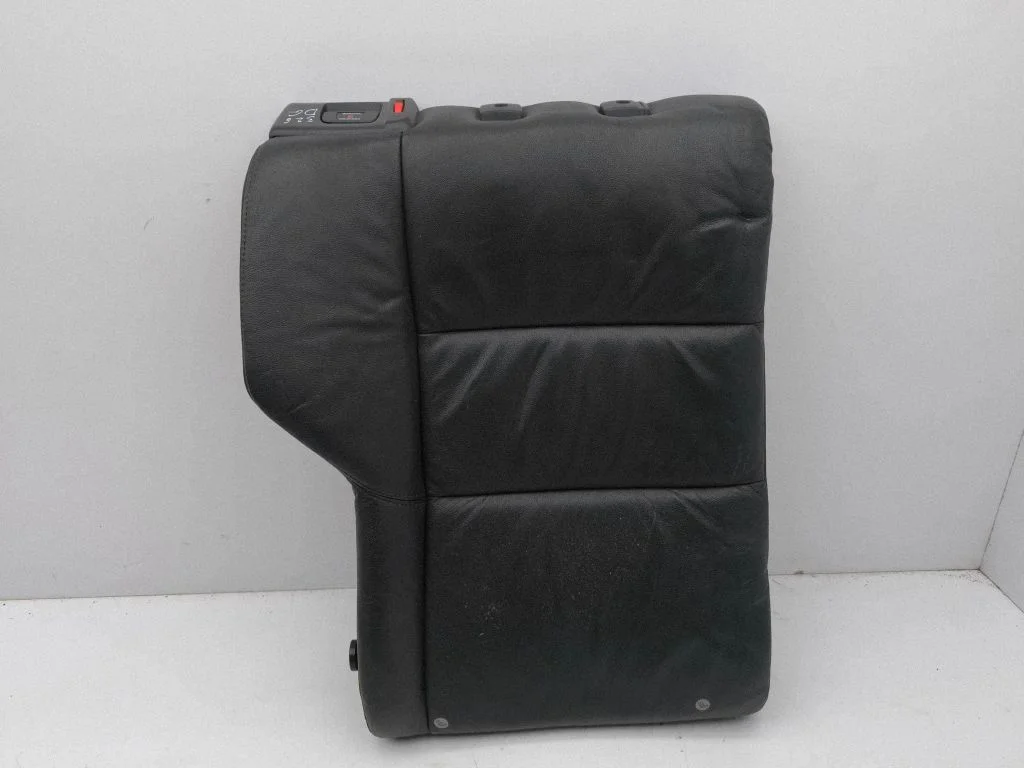 Rear seat – right