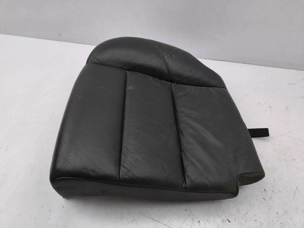Rear seat – right