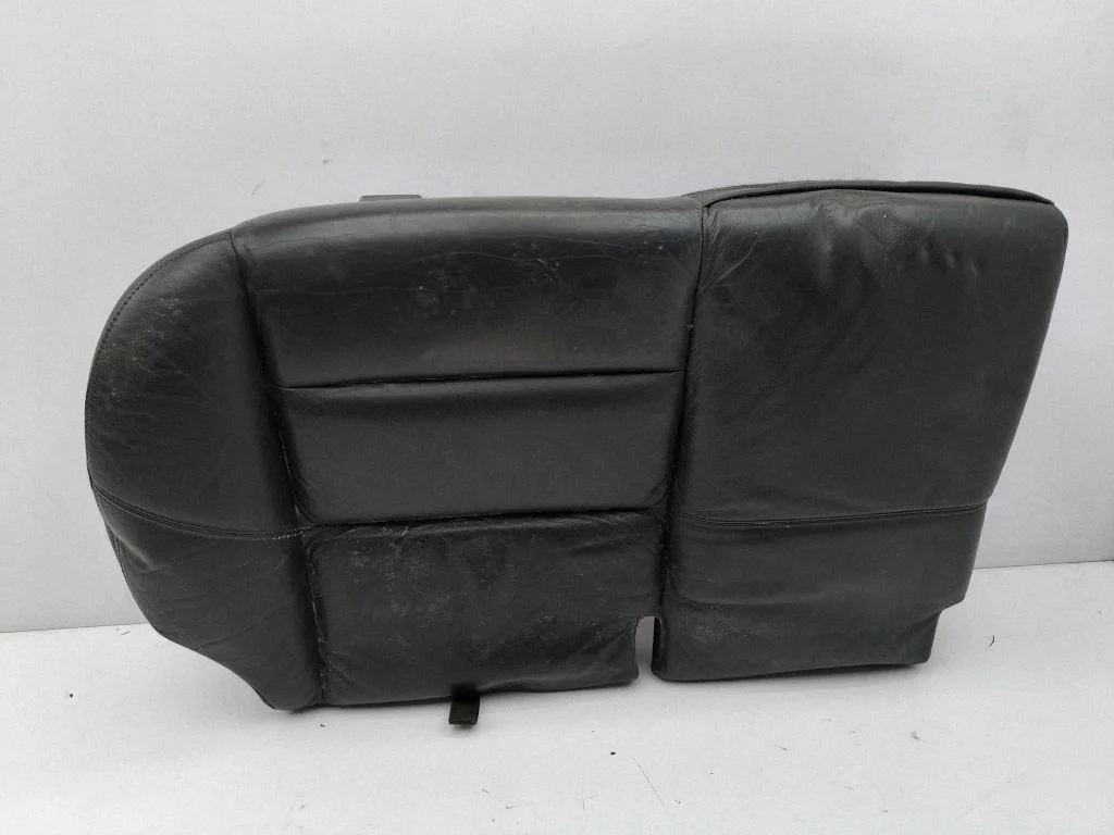 Rear seat – left