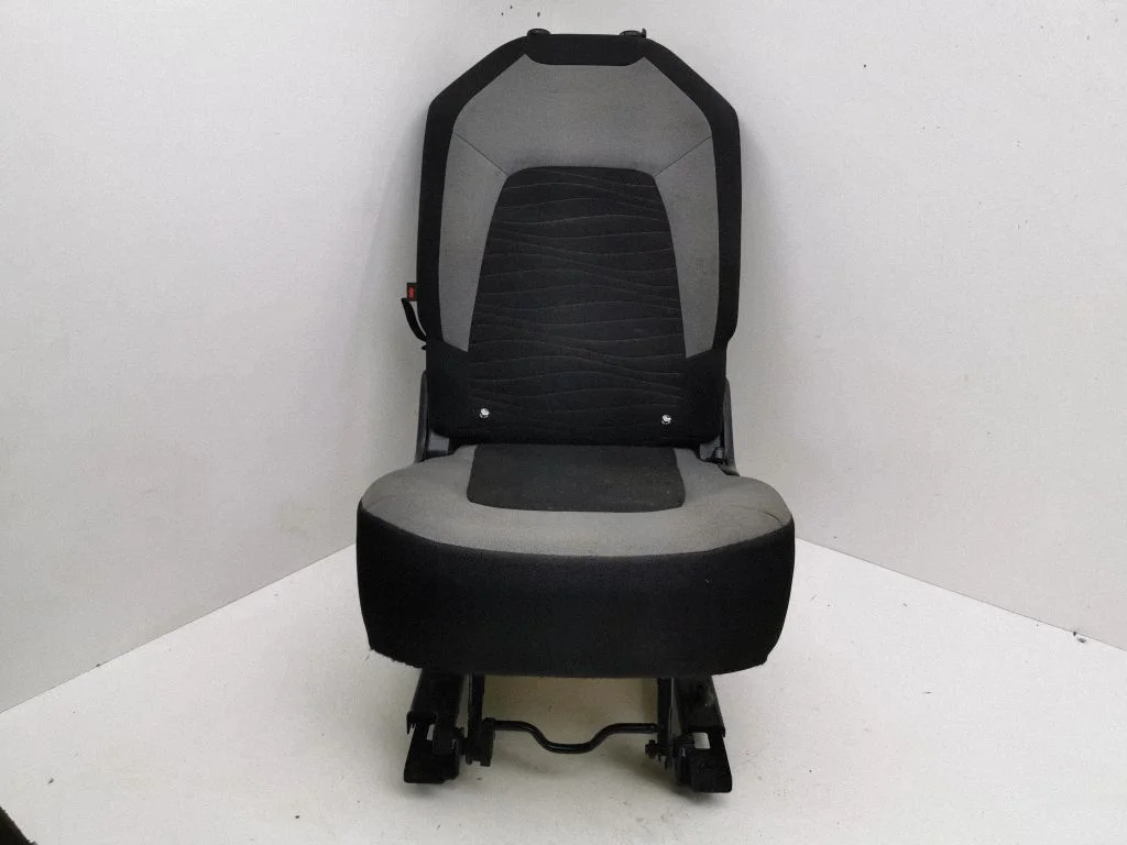 Rear seat – right