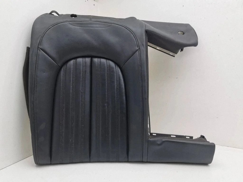 Rear seat – right