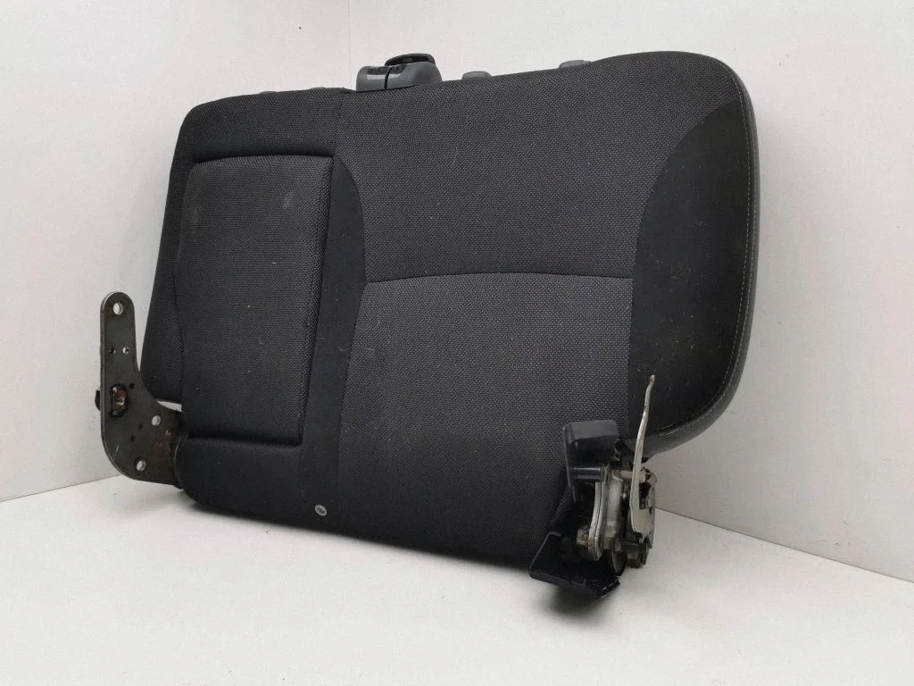 Rear seat 607677600B