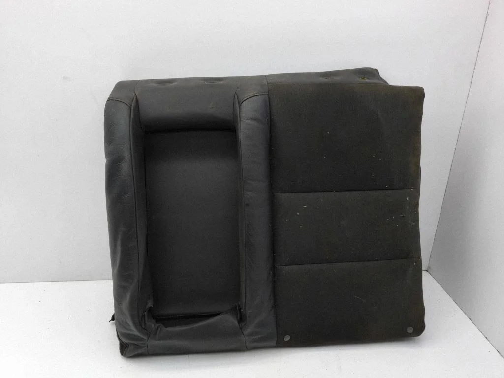 Rear seat – left