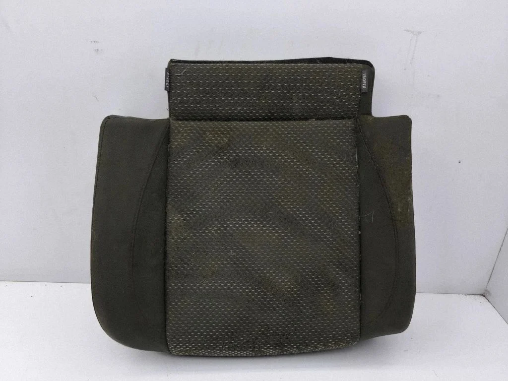 Rear seat – right
