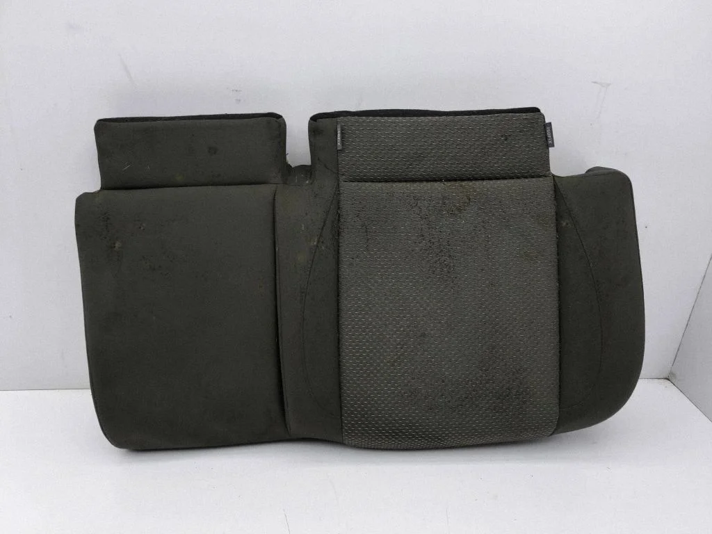 Rear seat – left