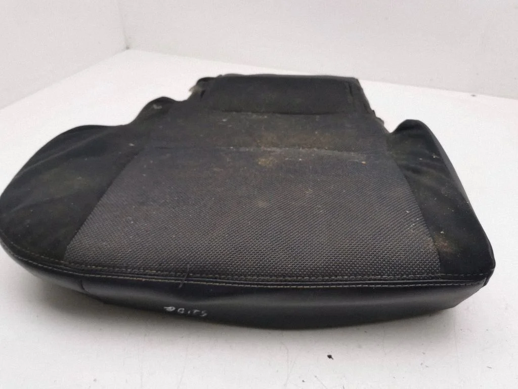 Rear seat – right