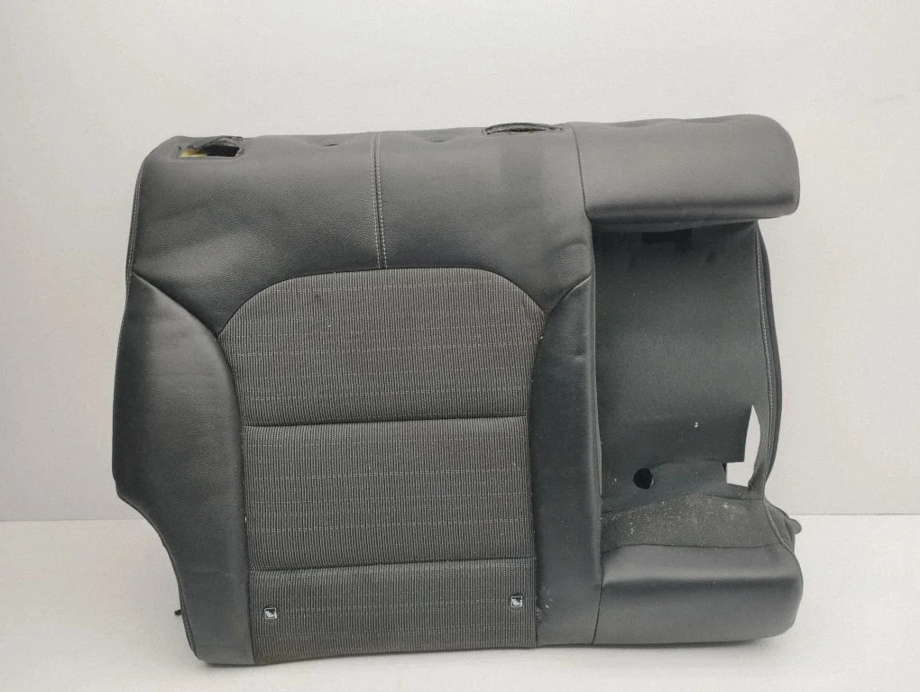 Rear seat – right