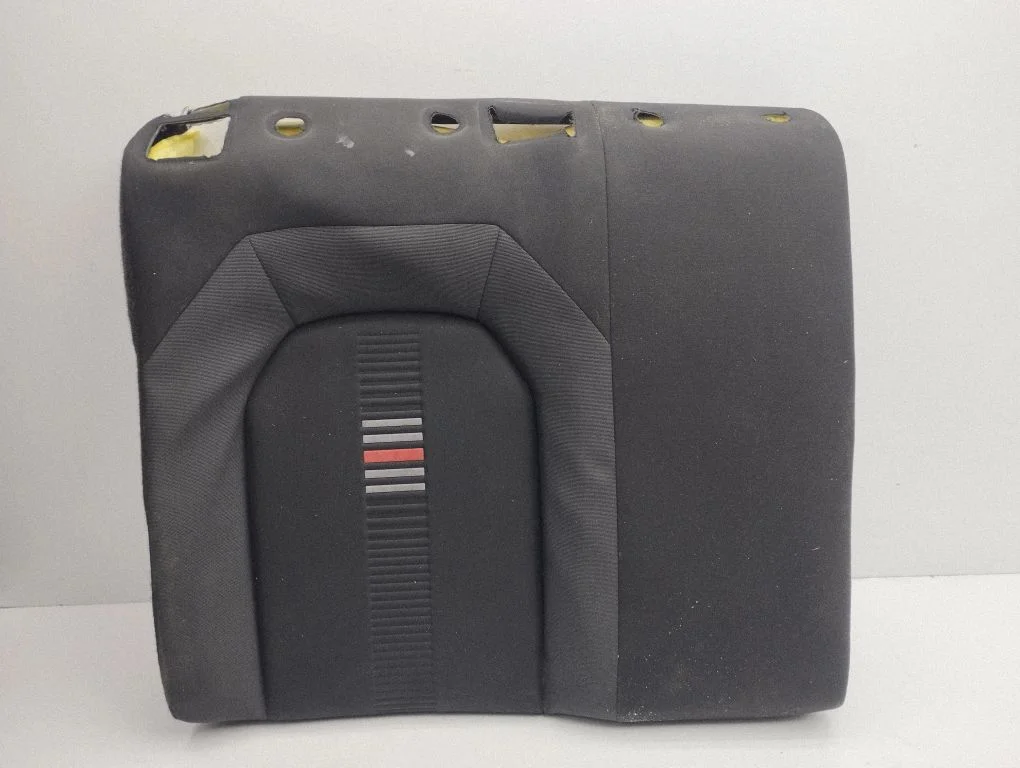Rear seat – right