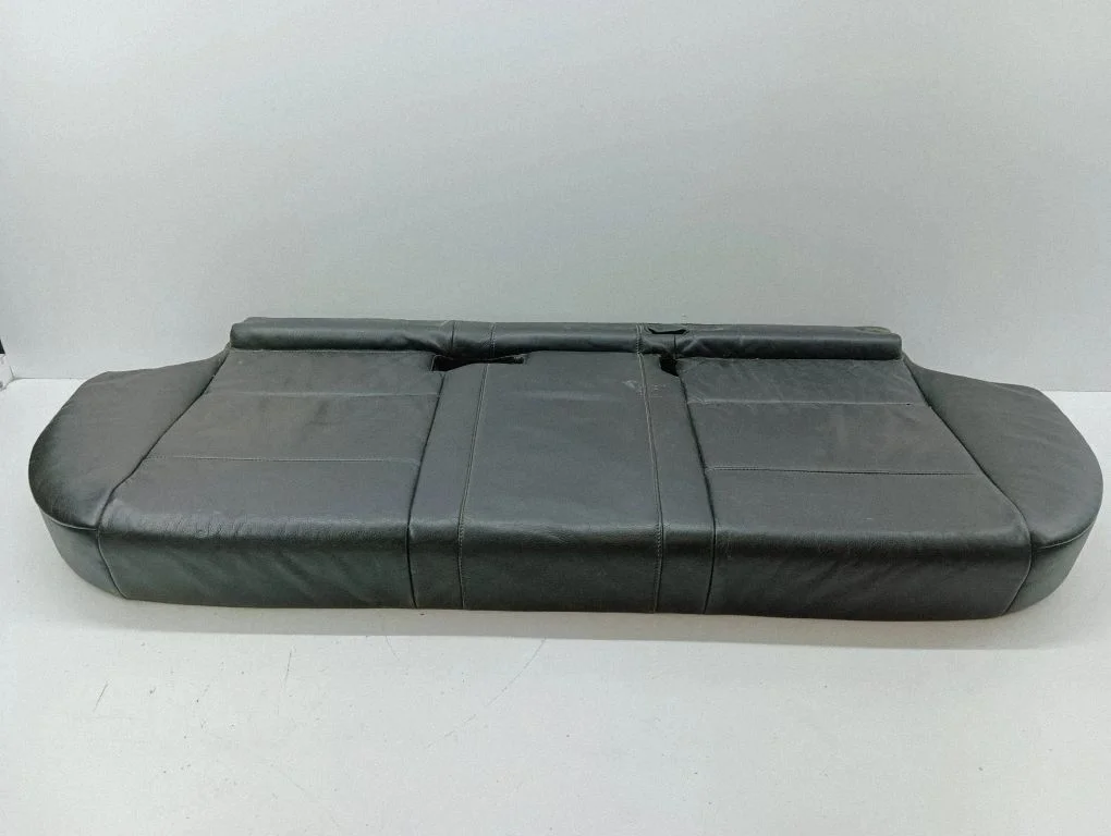 Aizmugurējais sēdeklis 8107957