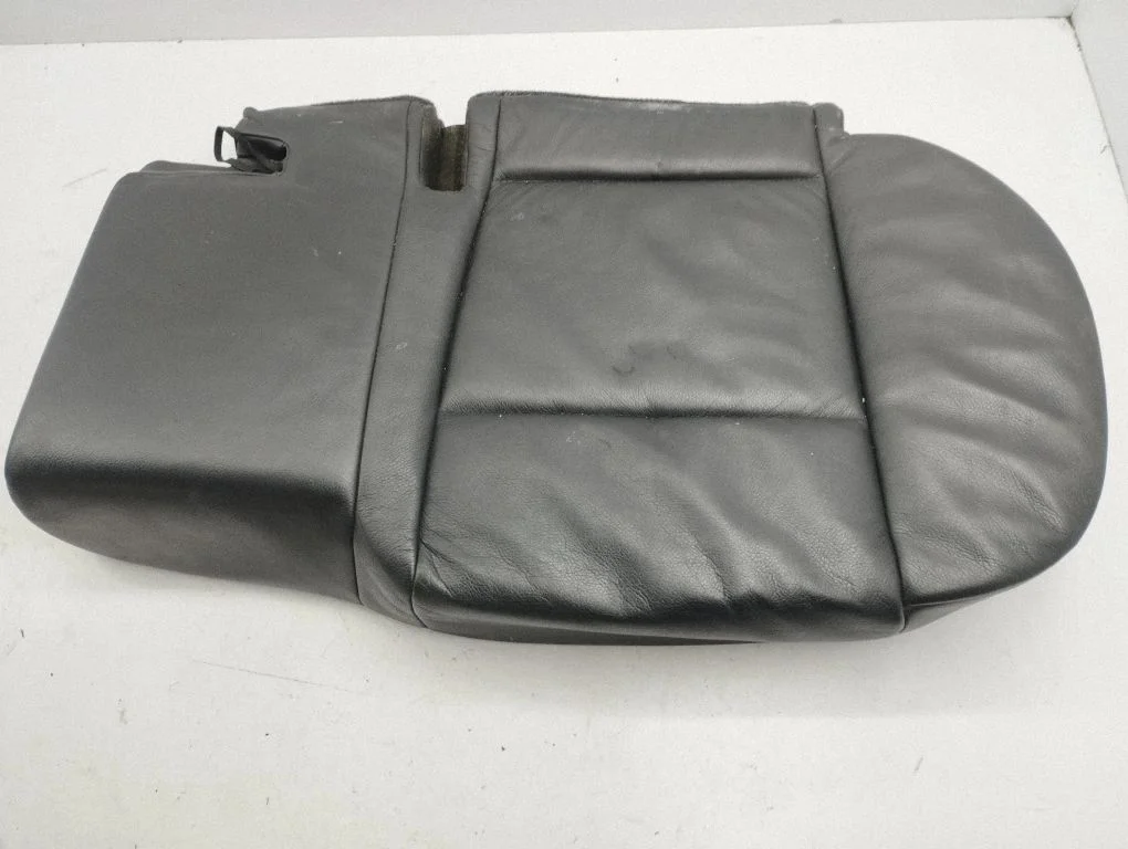 Rear seat – left