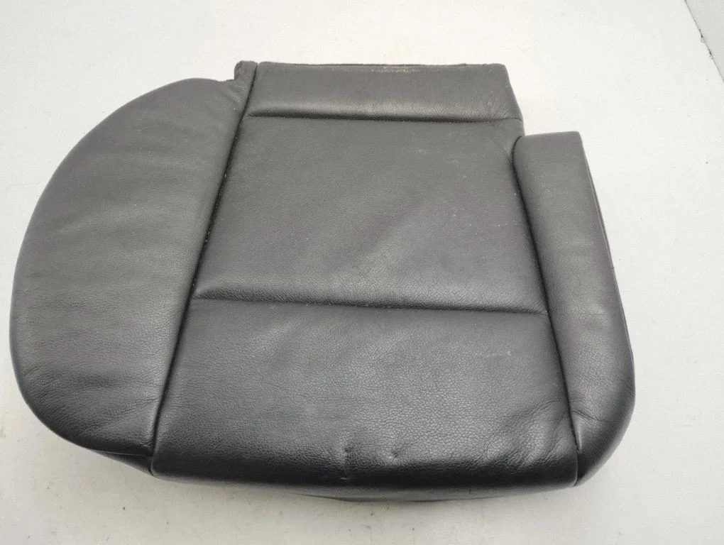 Rear seat – right