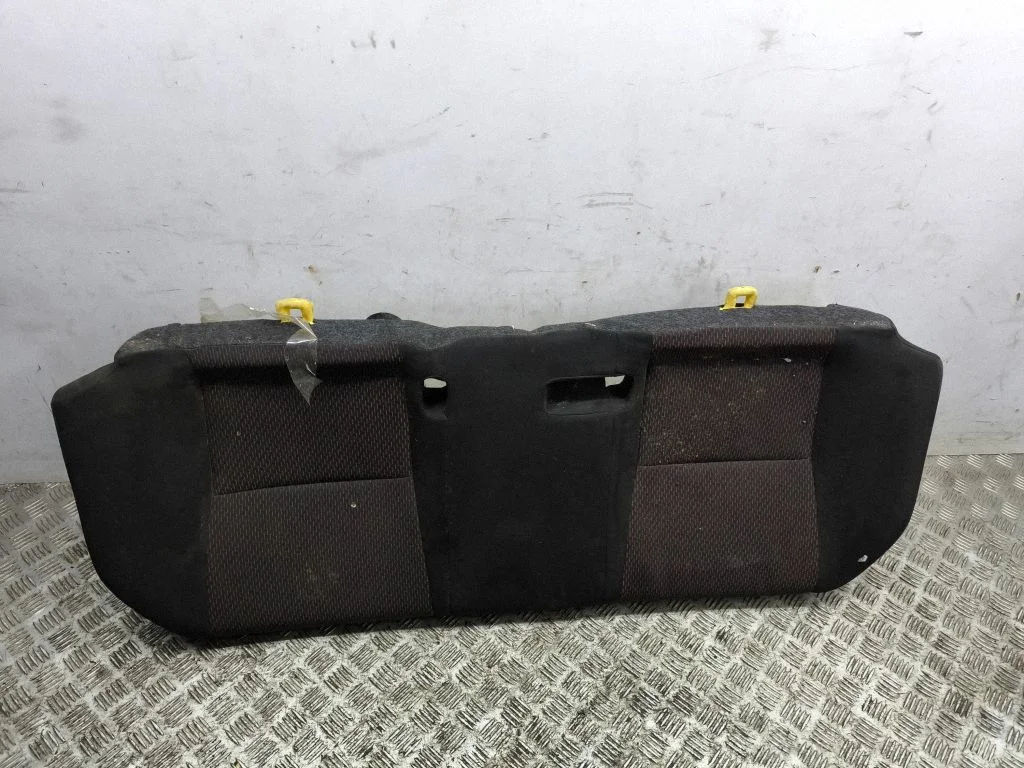 Rear seat