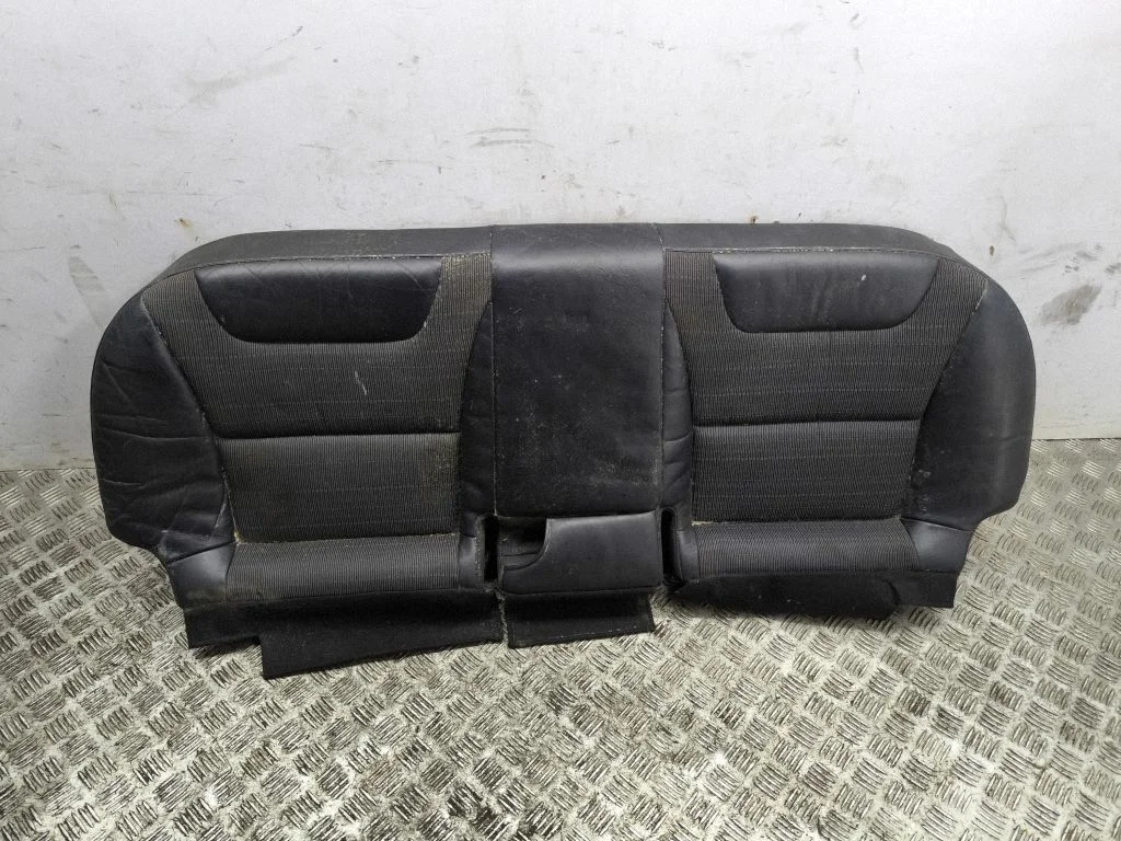 Rear seat