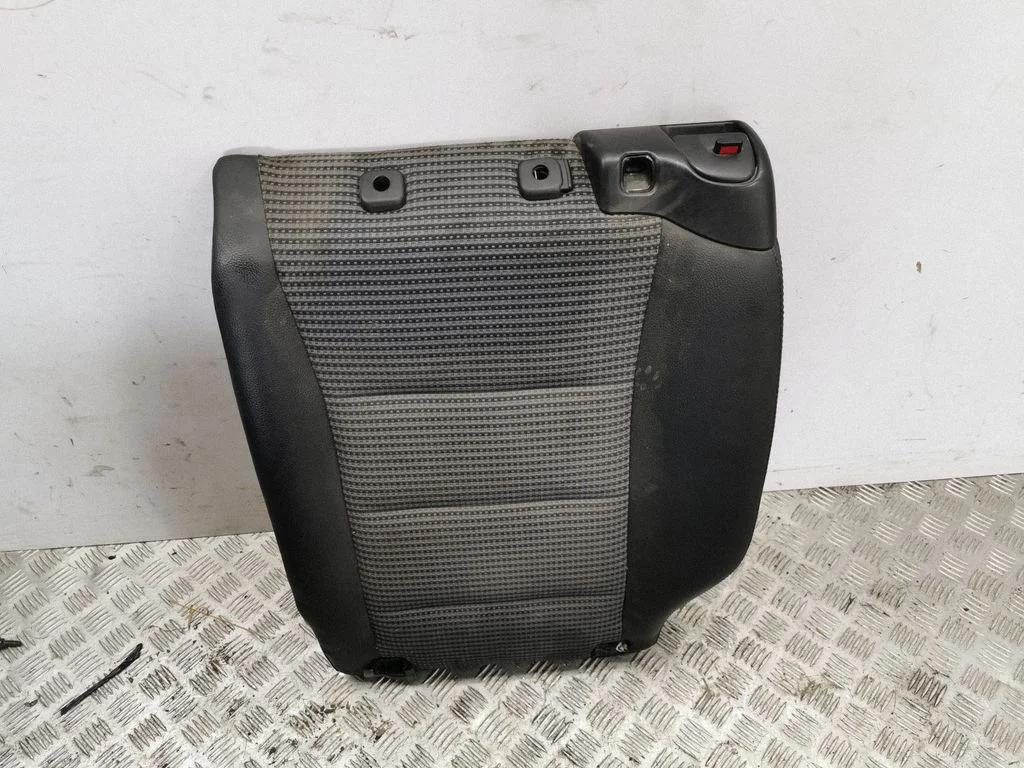 Rear seat – left