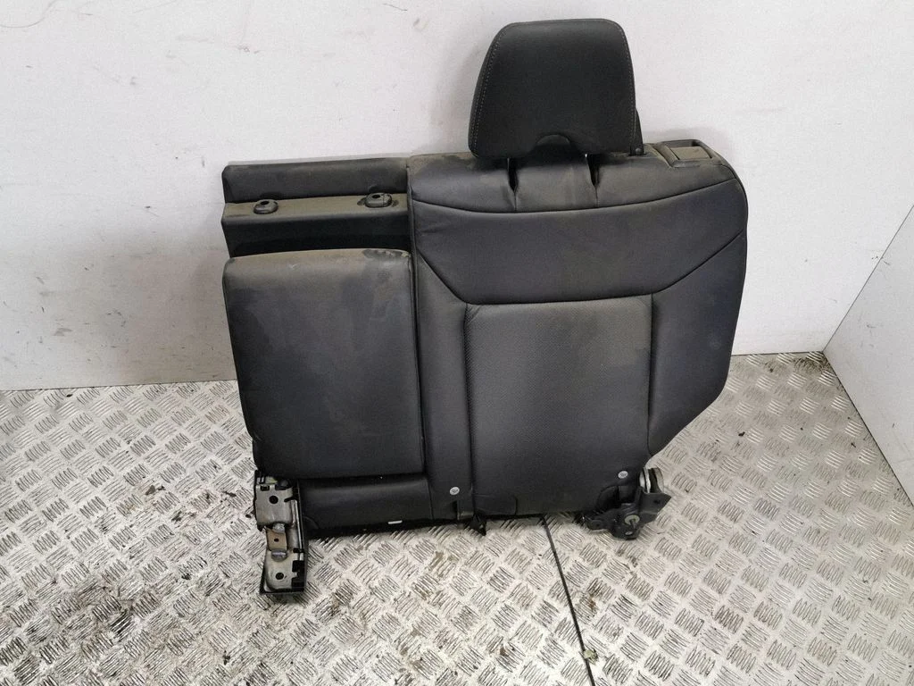 Rear seat – left