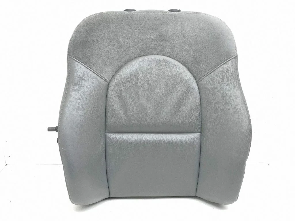 Third row seats – left