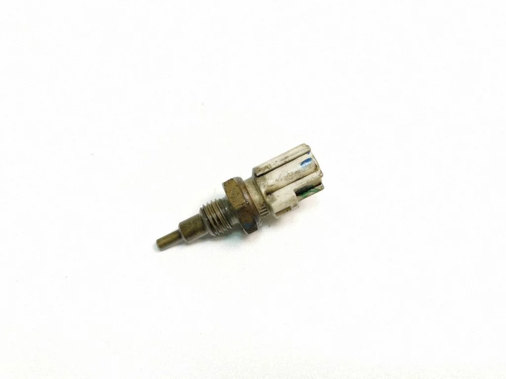 Coolant temperature sensor 8942233030