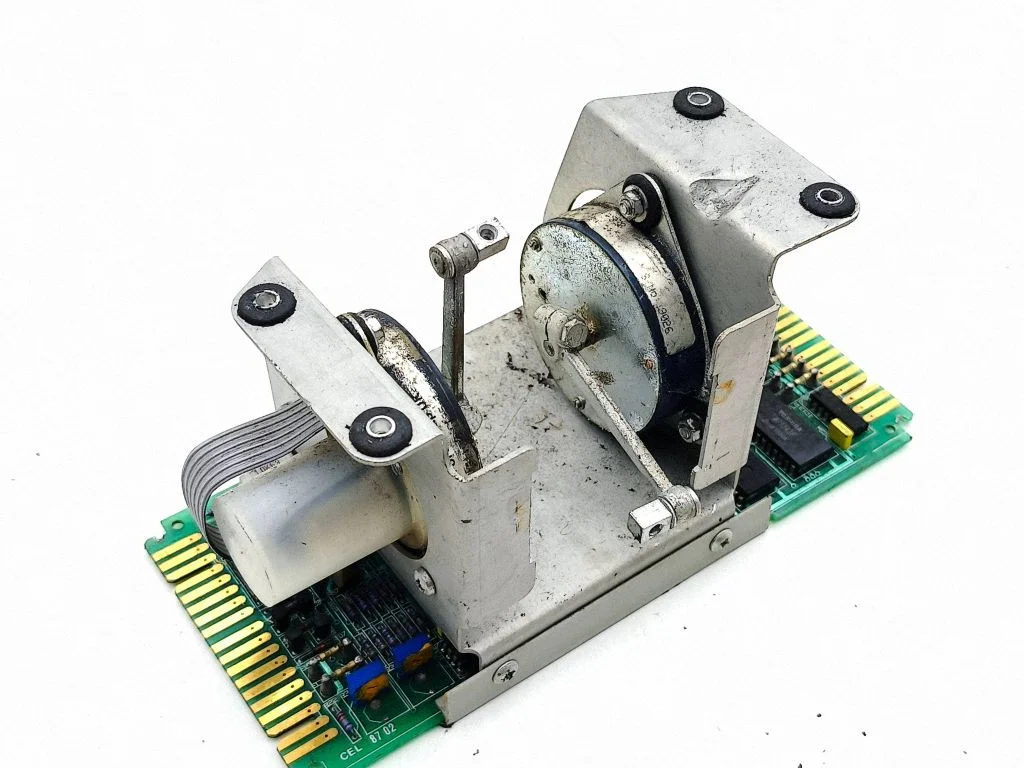 Other devices AV18922314 – Rolls-Royce Silver Spur (1980-1998)