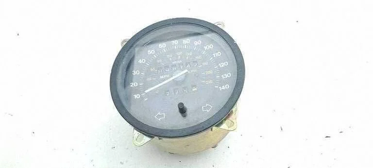 Speedometer (instrument cluster) – Rolls-Royce Silver Spur (1980-1998)