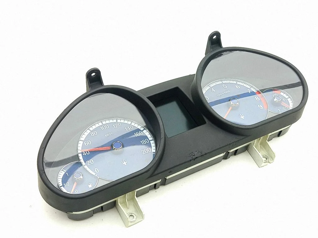 Spidometrs (instrumentu panelis) 81000RR2F
