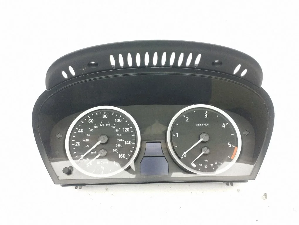 Speedometer (instrument cluster) 6983154