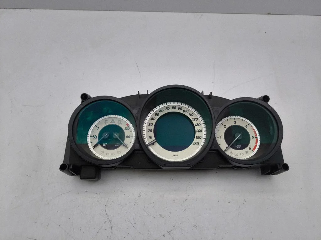 Speedometer (instrument cluster) A2189007004