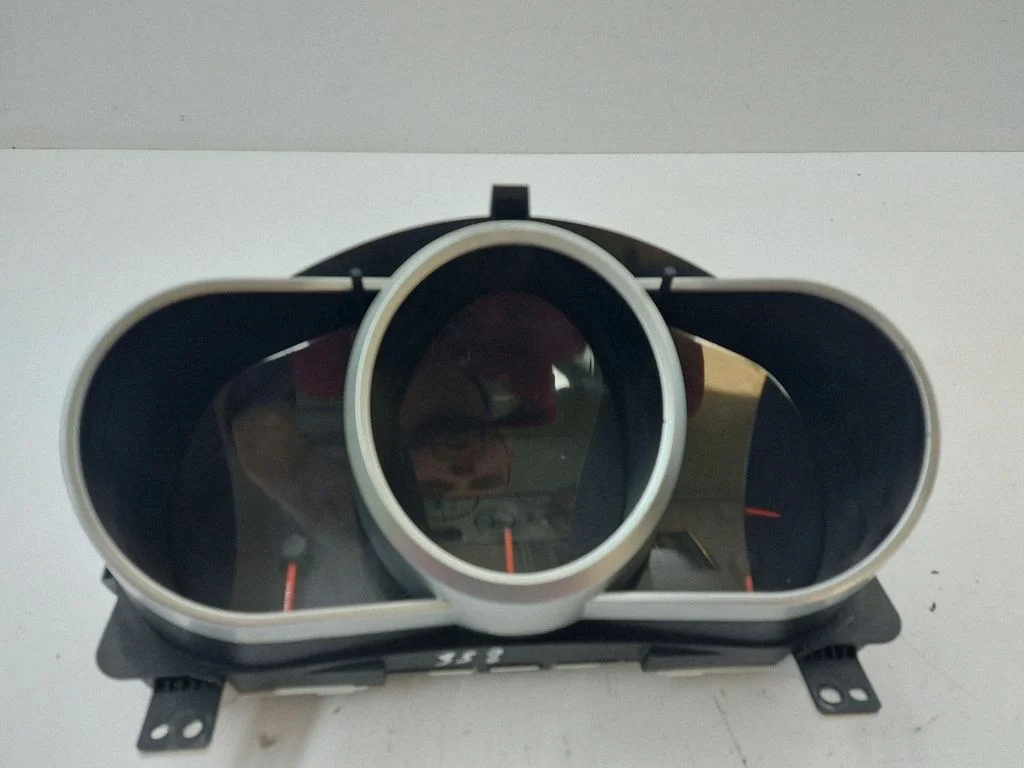 Speedometer (instrument cluster) ETEH17A