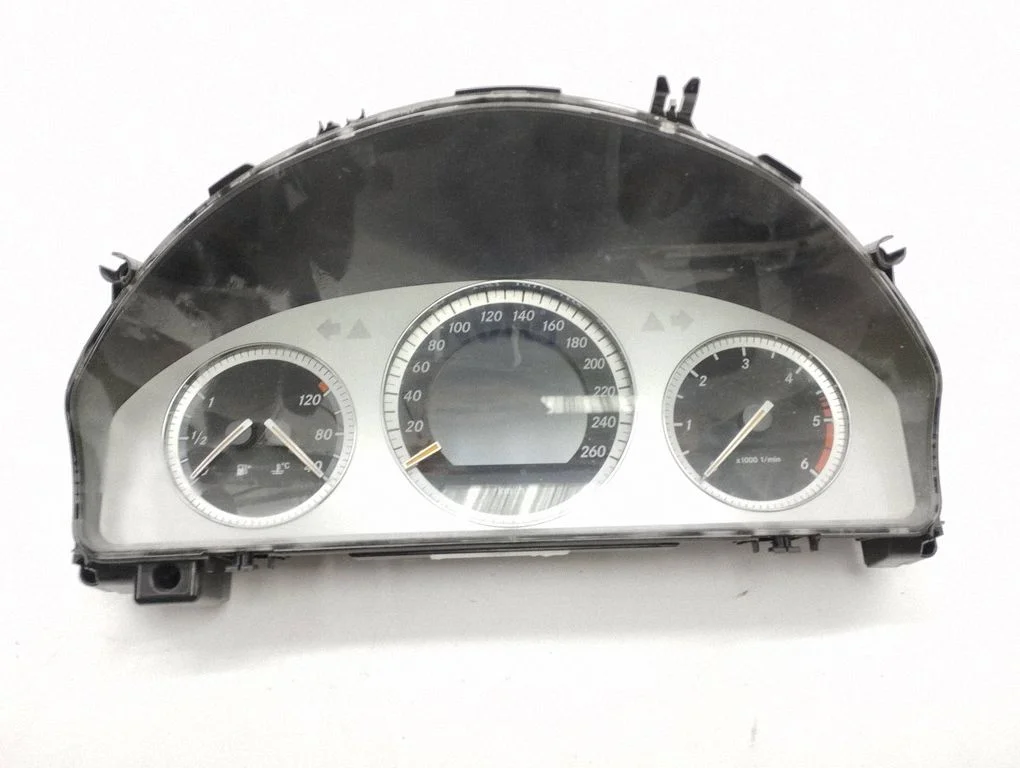 Speedometer (instrument cluster) A2045402211