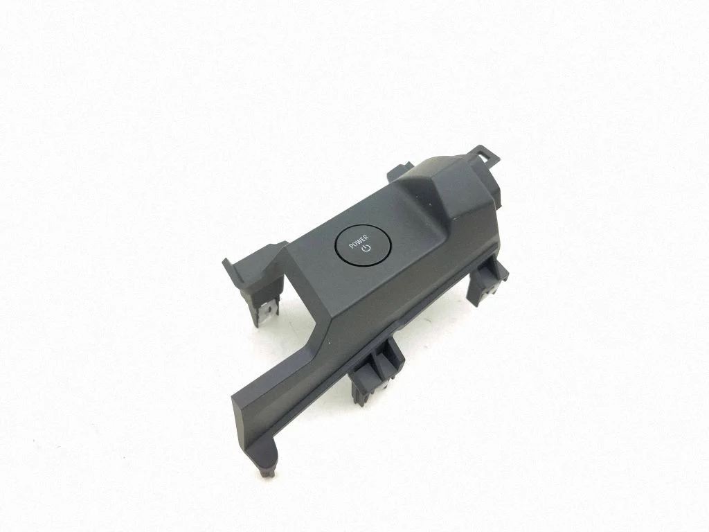 Engine start stop button switch 682101572R – Renault Megane IV (2016-)