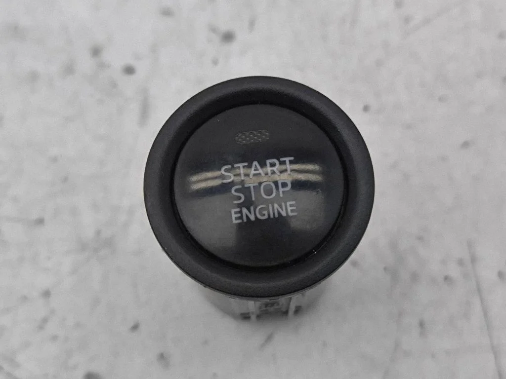 Przycisk start/stop silnika – Mazda CX-5 (2012-2017)