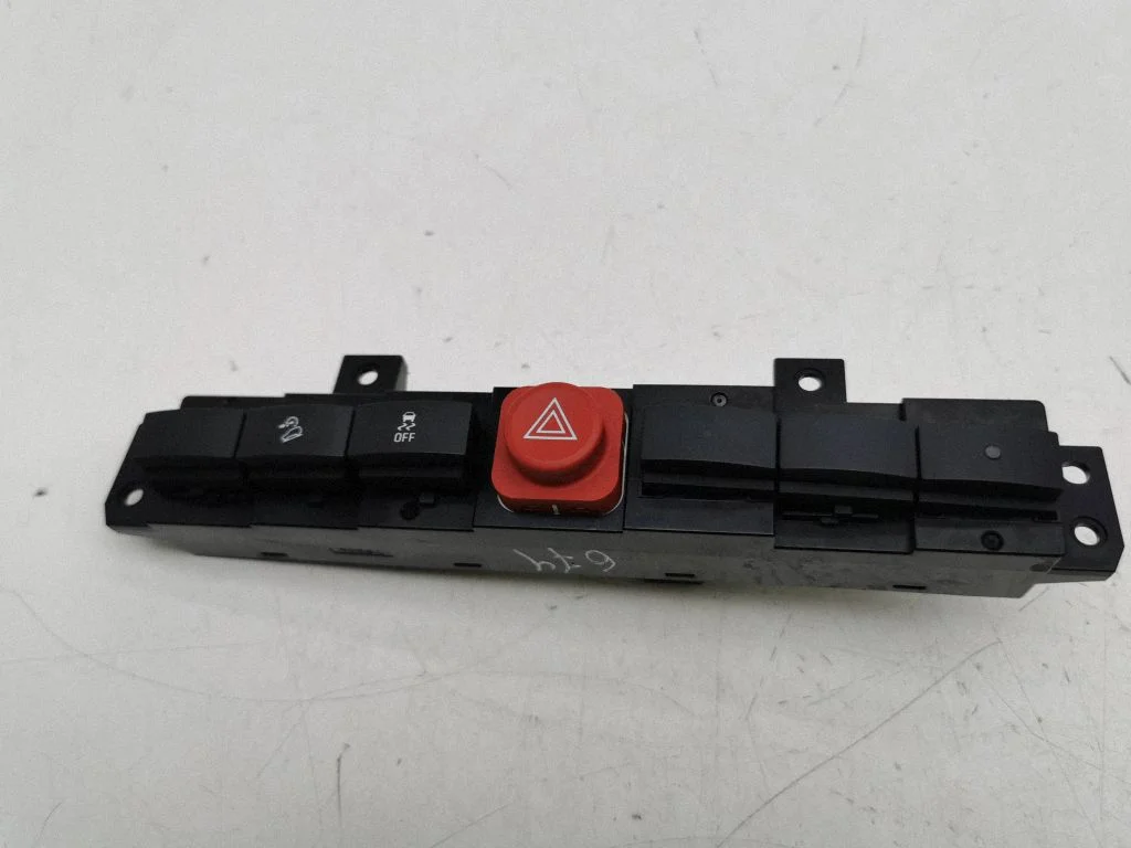 Hazard light switch 20785516