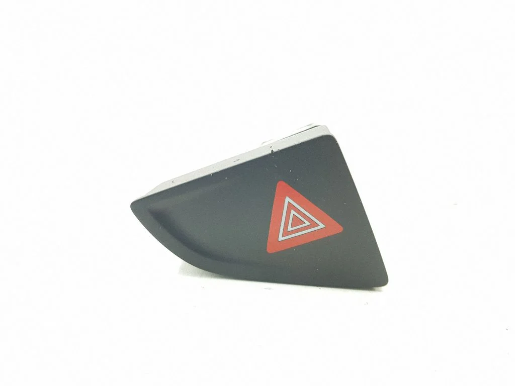 Hazard light switch 96617400KR