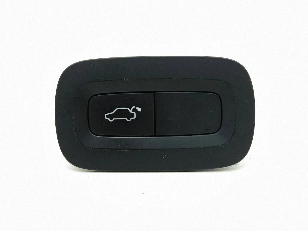 Tailgate/boot open switch button – Volvo S90, V90 (2016-)