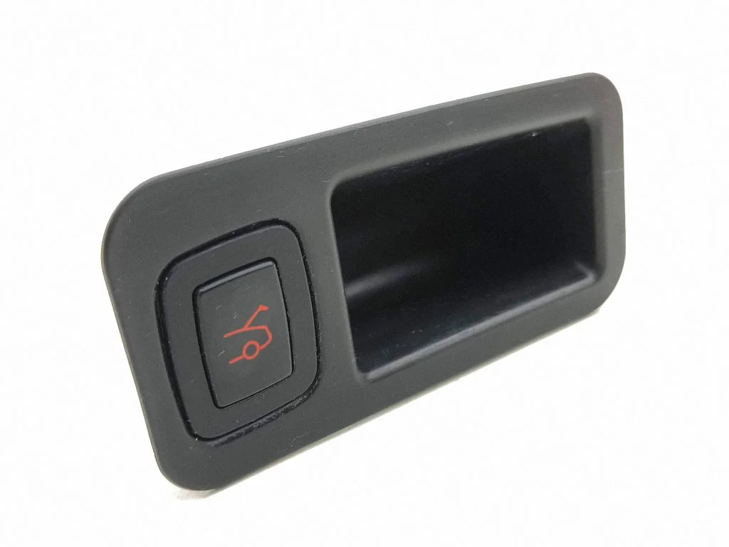 Bagāžnieka vāka aizvēršanas slēdzis – Tesla Model S (2012-)
