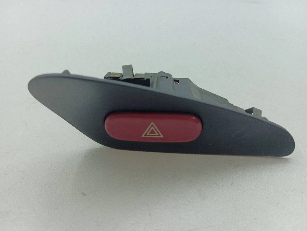 Hazard light switch 983040347A