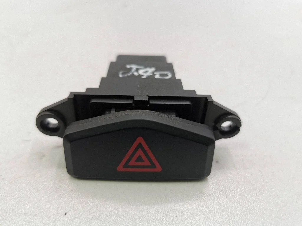 Hazard light switch 864W0140